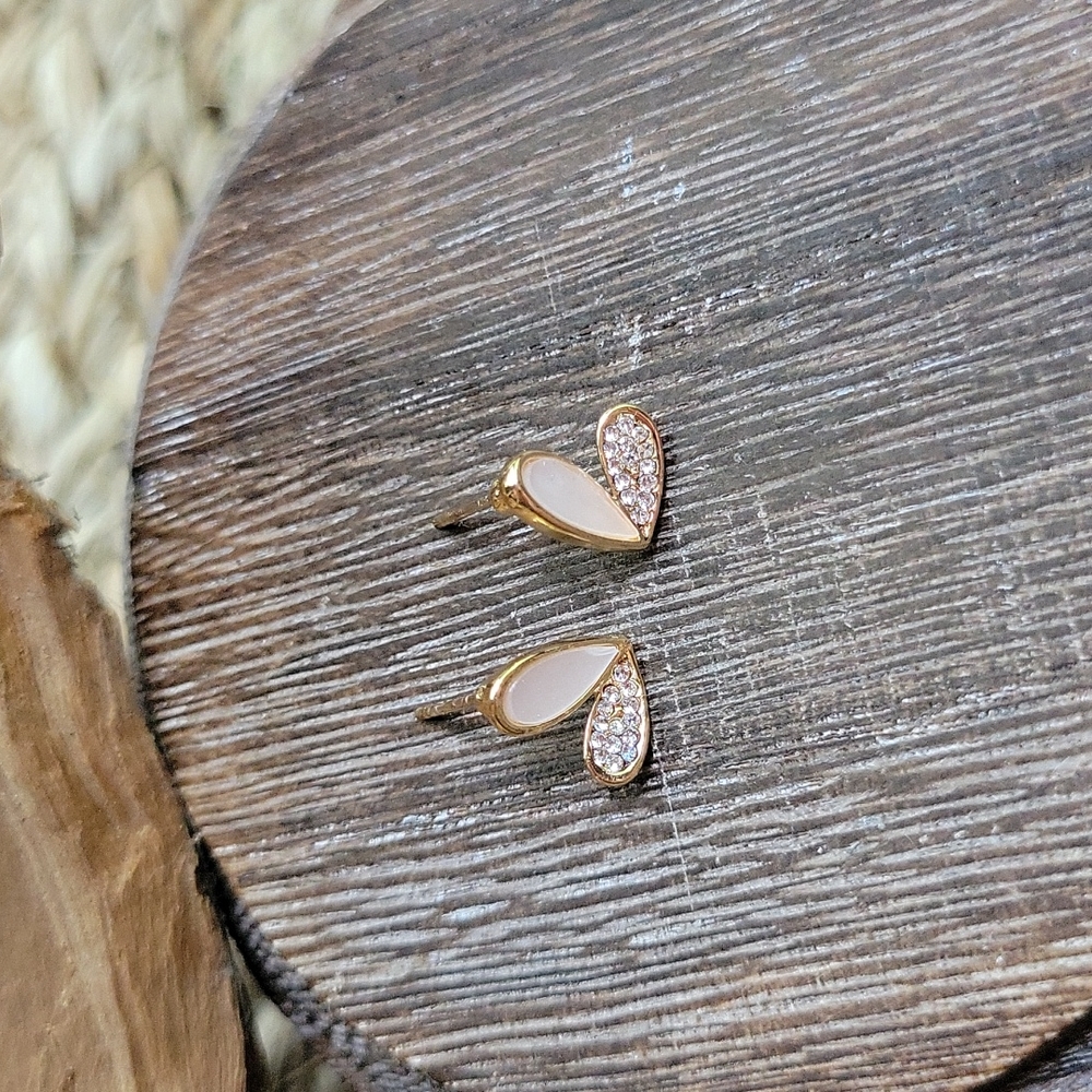🔥LAST PAIR🔥Pearl Sparkle Abstract Heart Stud Earrings - Picture 4 of 5